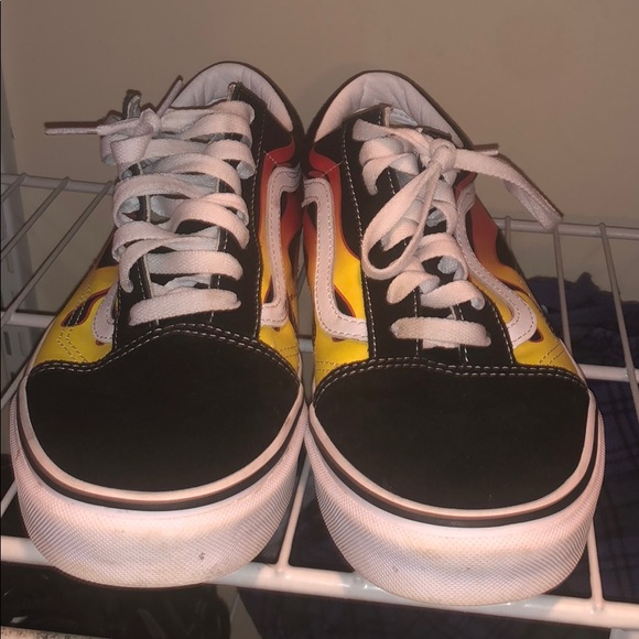 FLAME VANS - Picture 3 of 3